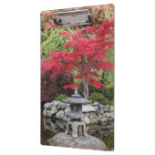 庭日本の灯と赤カエデ葉の クリップボード (左)