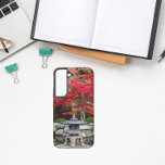 庭日本の灯と赤カエデ葉の SAMSUNG GALAXY S22ケース<br><div class="desc">保護離れ庭のランタンの写真イメージと赤いメープルのトレンディーを備えたサムスンギャラクシーS22日本の電話の電話。素敵なフローラデザイン!電話スタイルを選択メモ：電話のスタイルを変更する場合は、必要に応じてイメージを編集および調整する必要がある場合がある。</div>