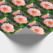 庭葉書にピンクのバラの花を入れる ラッピングペーパー (角)