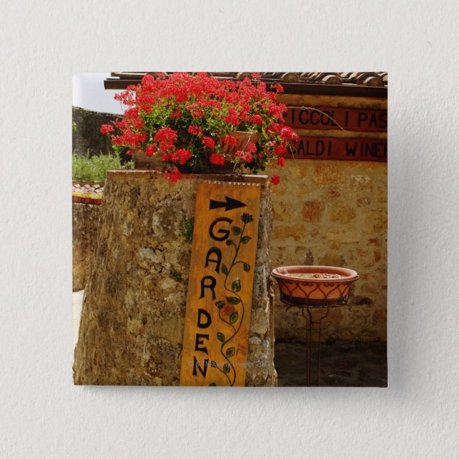 庭、Monteriggioni、シエナの花 缶バッジ (正面)