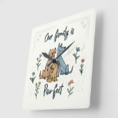 庭IV |の犬は私達の家族足fectです スクエア壁時計 (傾斜)