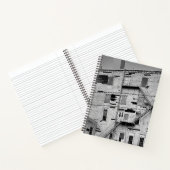廃墟となった古い工場の建物の写真 ノートブック (内部)
