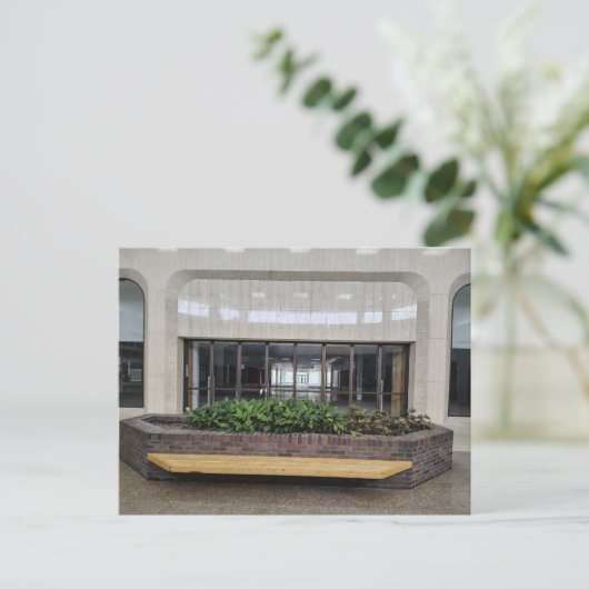 廃墟寸前のショッピングモール植物の境界領域 ポストカード (スタンド正面)