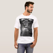廃車駅 – 木炭アートin Black & Tシャツ (正面フル)