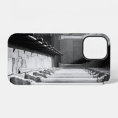 廊下のグレースケール写真 iPhoneケース (裏面横)