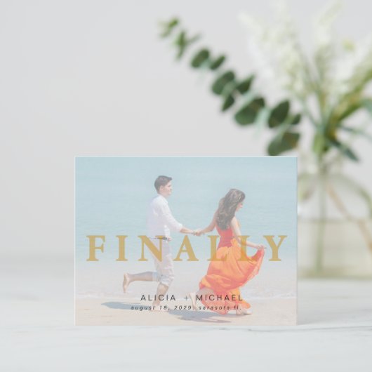 延期された写真結婚の日付を救変更 案内ポストカード (スタンド正面)