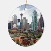 建物およびタワーとのカルガリーのスカイライン セラミックオーナメント (左)