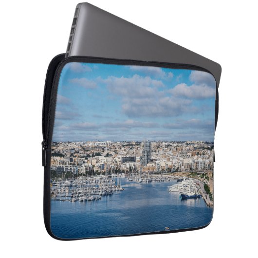 建物と船モダン付きスリマ港 ラップトップスリーブ (正面右)