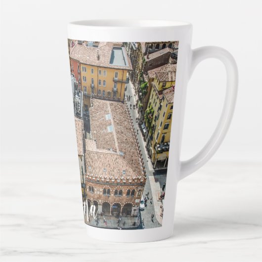 建物のカラフル面の上から表示 カフェラテマグ (右)