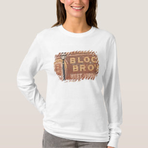 建物の側面の広告 Tシャツ