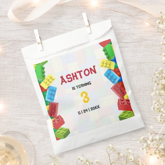 建物ブロック誕生日招待状、ボーイズ誕生日 フェイバーバッグ (クリップ留めされた状態)