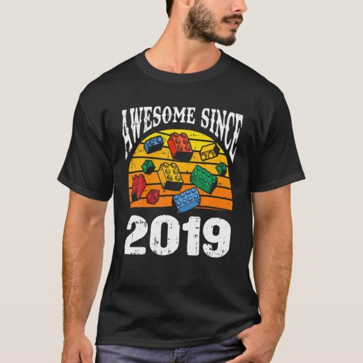 建物素晴らしブロック2019年3回目の誕生日3 Tシャツ (正面)