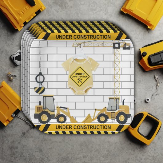 建築の下で赤ちゃん服ベビーシャワー ペーパープレート