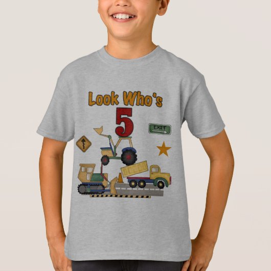 建築の第5誕生日のTシャツおよびギフト Tシャツ (正面)