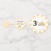 建築サイトのトラックの下で男の子の誕生日テーブル コンフェッティ (裏面)