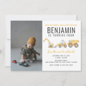 建築シンプル誕生日ダンプトラックパーティー 招待状 (正面)