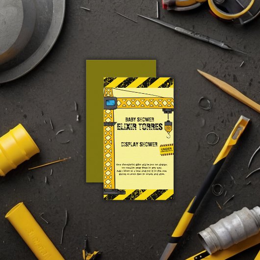 建築タワークレーンのベビーシャワー エンクロージャーカード