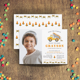 建築ダンプトラックディガー誕生日パーティー 招待状