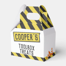 建築ダンプトラック誕生日の下に年齢