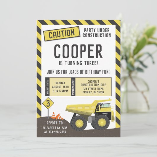 建築ダンプトラック誕生日の下に年齢 招待状 (スタンド正面)