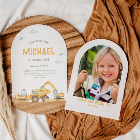 建築トラックアーチ型誕生日招待状 招待状