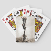 建築製鉄工がヘッドエイクボールに乗り下げる トランプ (裏面)