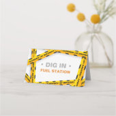 建築誕生日テーブルランナー – イエローダンプ プレイスカード (正面)