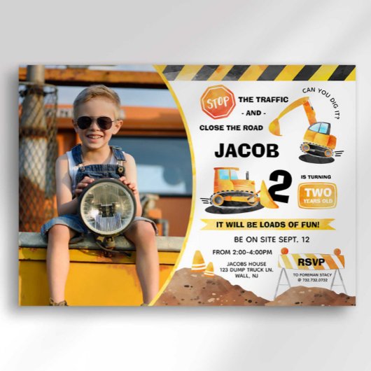 建築誕生日フォト招待状任意の年齢 招待状