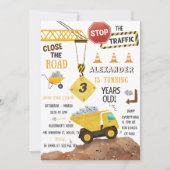 建設トラックをテーマにした3歳の誕生日パーティー 招待状 (正面)