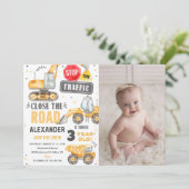 建設トラックテーマの誕生日パーティーの写真 招待状 (スタンド正面)