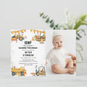 建設トラック テーマ合同誕生日写真 招待状 (スタンド正面)