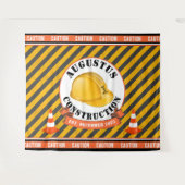 建設用ヘルメット|ブラック&イエロー 1歳の誕生日 タペストリー (正面(横))