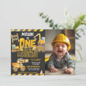 建設、ダンプトラック 1歳の誕生日 招待状 (スタンド正面)