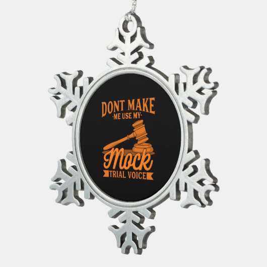 弁護士に模擬裁判の声を使わせるな スノーフレークピューターオーナメント (右)