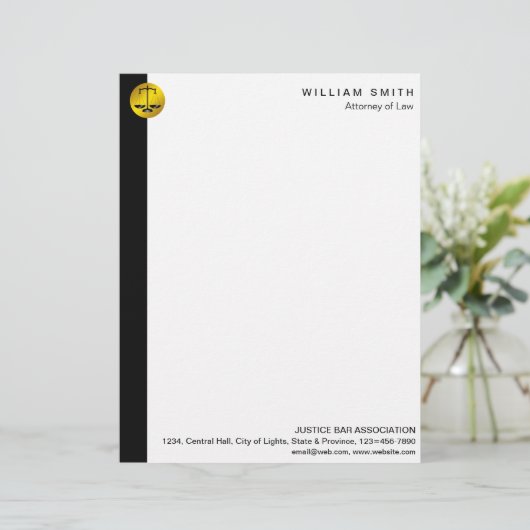 弁護士の黒い金ゴールドのスケール弁護士の正義 レターヘッド (スタンド正面)