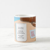 弁護士オフィスのデスクの背景のマグカップ コーヒーマグカップ (中央)