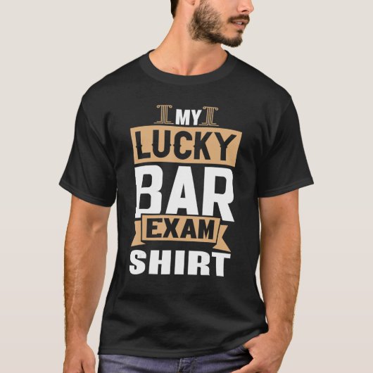 弁護士マイ・ラッキーバー試験法学校未来弁護士 Tシャツ (正面)