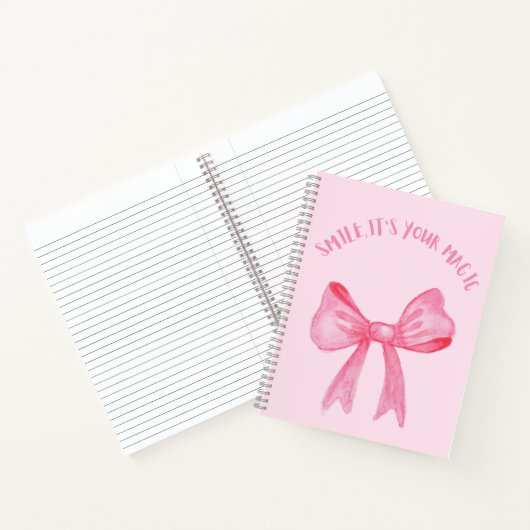 弓かわいらし付きピンクのスパイラルノート ノートブック (内部)