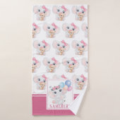 弓とガーリー風船の模様を持つピンクの象 バスタオル (バスタオル)