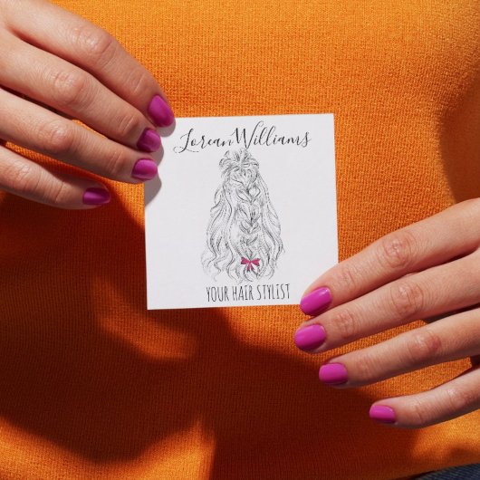 弓のヘアスタイリング付き長い波状の髪のブランディング スクエア名刺