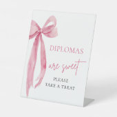 弓の卒業証書は楽しい卒業式だ 台座サイン (正面)