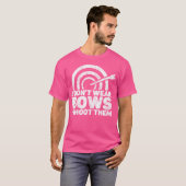 弓を身に着けるのではなく撃ちます アーチェリー Tシャツ (正面フル)