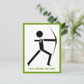 弓を黒く緑のアーチェリー垂直に射手 ポストカード (スタンド正面)