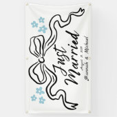 弓モダンと花たった今結婚しましたカーバナー 横断幕 (縦)