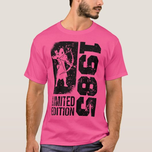 弓射手1985生まれ年誕生日アロースポーツアーチェリー Tシャツ (正面)