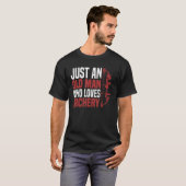 弓Aのためにアーチェリーを愛する年配の男だけを修理する Tシャツ (正面フル)