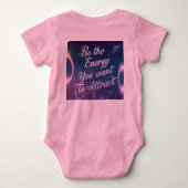 引き付けたいエネルギーになる – Aura Vibe Moti ベビーボディスーツ (裏面)