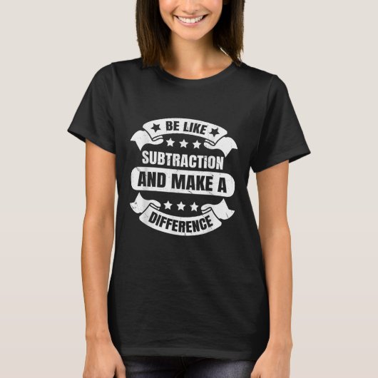 引き算のように生きて差をつけろ 面白い数学のマグ Tシャツ (正面)