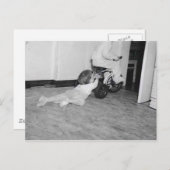 引っ張られる ポストカード (正面/裏面)