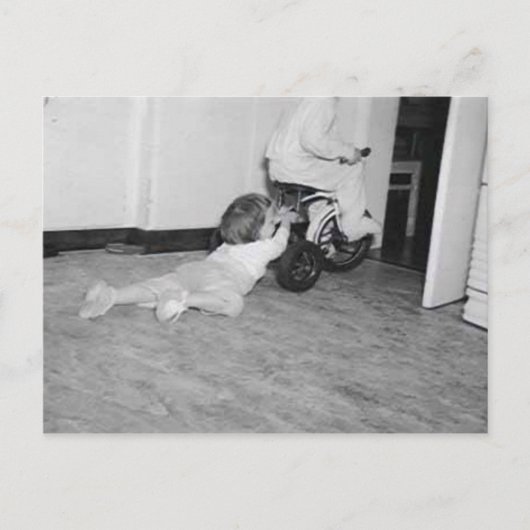 引っ張られる ポストカード (正面)